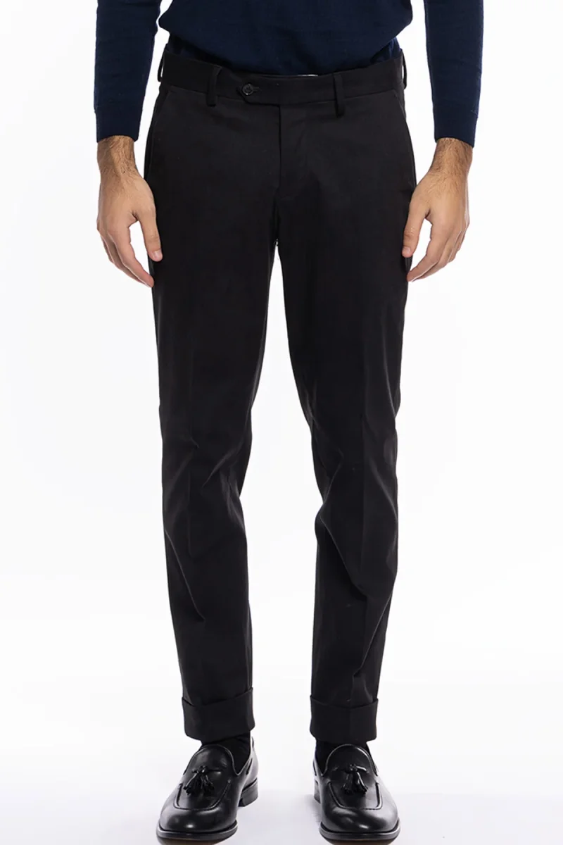 Pantalone uomo Nero tasca america in cotone slim fit con risvolto di 5cm - immagine 2