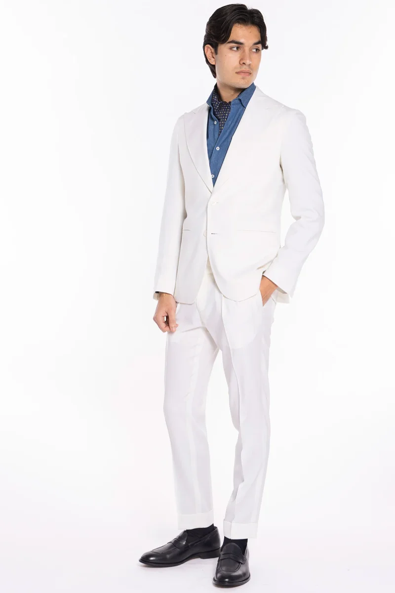 Abito uomo monopetto bianca in fresco lana super 130’s Bristol Tessuti Napoli con rever a lancia largo tasche a filo - immagine 8