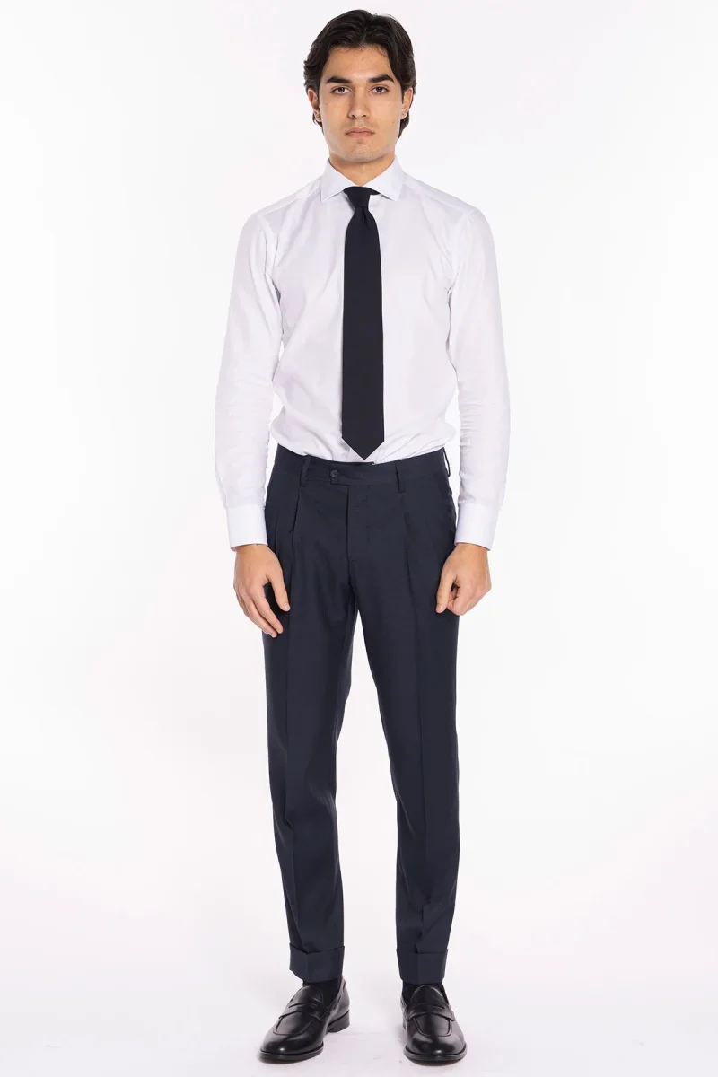 Pantalone uomo blu pied de poule vita alta Con 2 pinces in fresco lana super 120’s Holland & Sherry risvolto 5cm - immagine 3