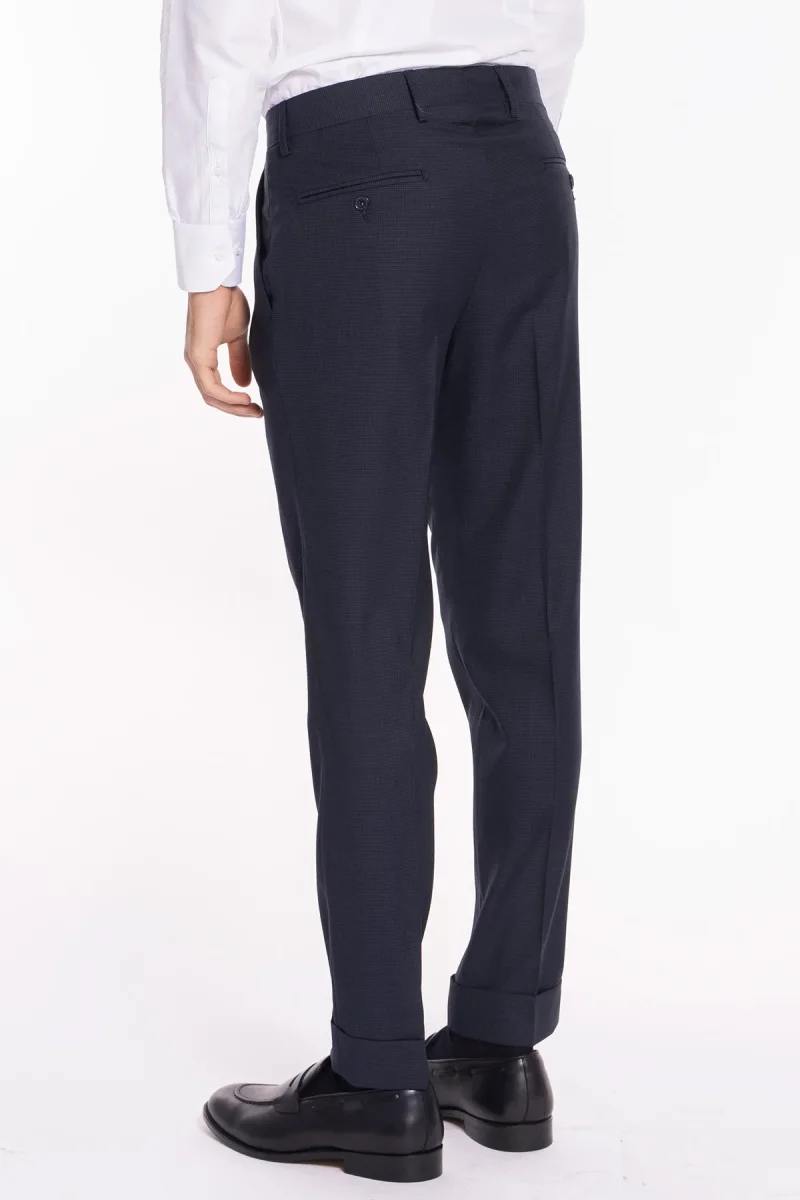 Pantalone uomo blu pied de poule vita alta Con 2 pinces in fresco lana super 120’s Holland & Sherry risvolto 5cm - immagine 5