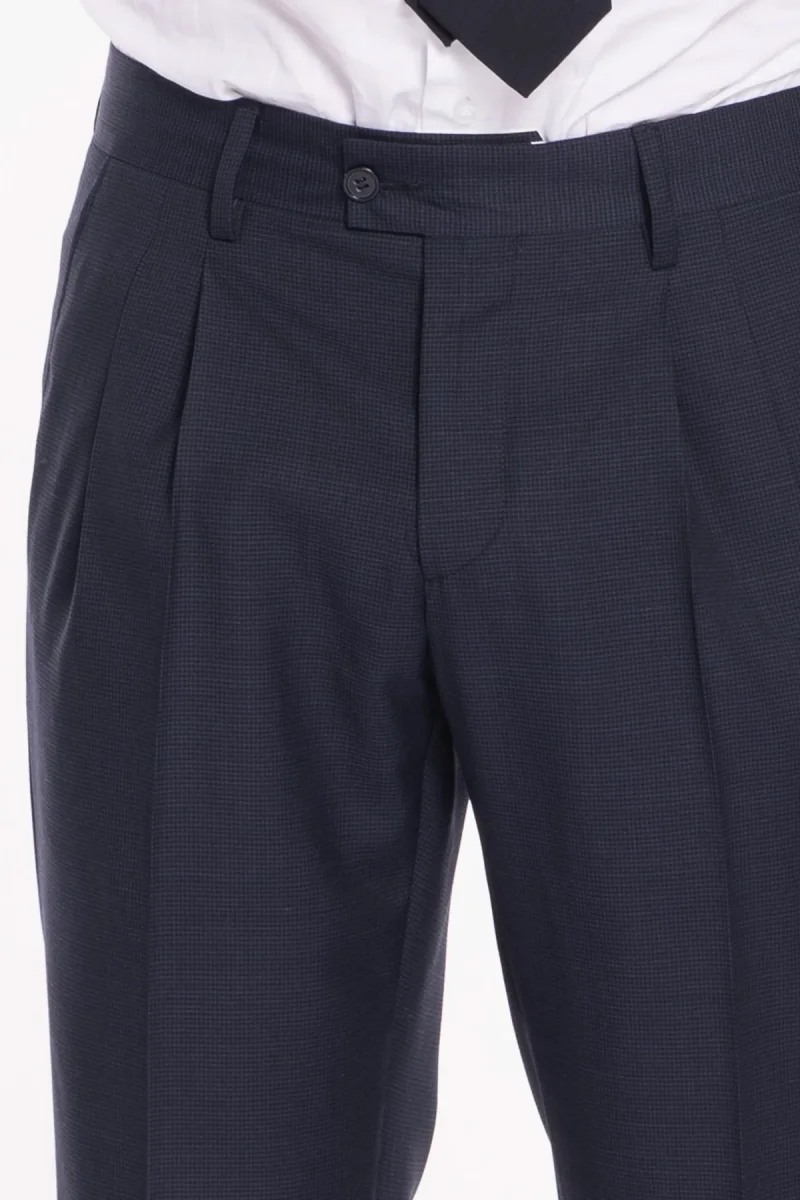 Pantalone uomo blu pied de poule vita alta Con 2 pinces in fresco lana super 120’s Holland & Sherry risvolto 5cm - immagine 6