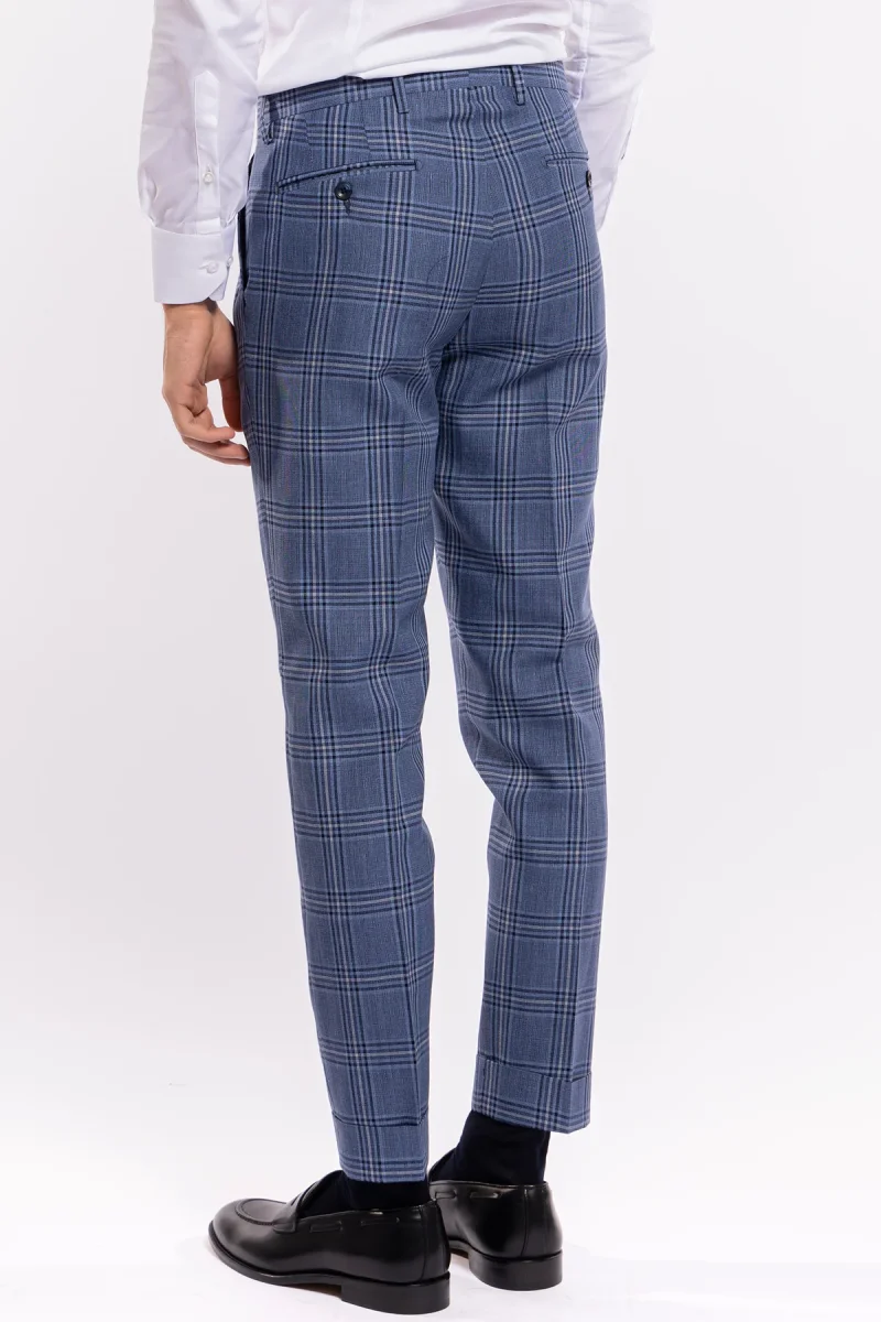 Pantalone uomo vita alta denim fantasia quadri blu fresco lana e seta Bristol Tessuti con doppia pinces e risvolto - immagine 5