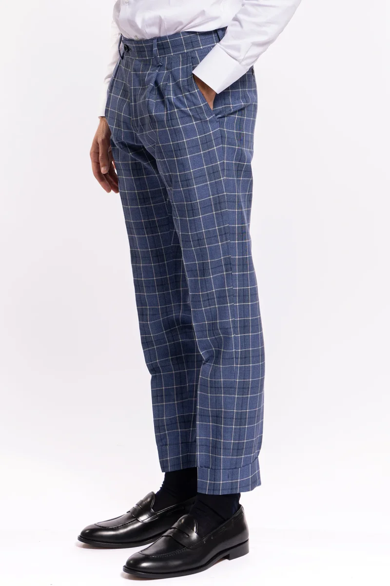 Pantalone uomo vita alta blu denim quadri bianchi fresco lana e lino Bristol Tessuti con doppia pinces e risvolto- - immagine 4