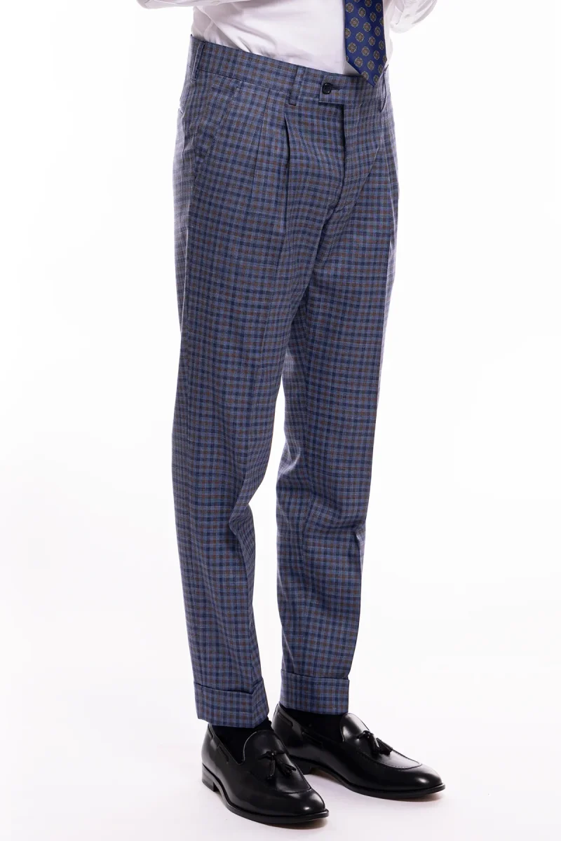 Pantalone uomo vita alta blu fantasia quadretti marrone e denim fresco lana seta e lino Bristol Tessuti - immagine 4