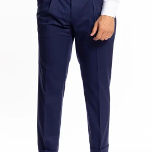 Pantalone uomo vita alta blu tinta unita con doppia pinces e risvolto 5 cm