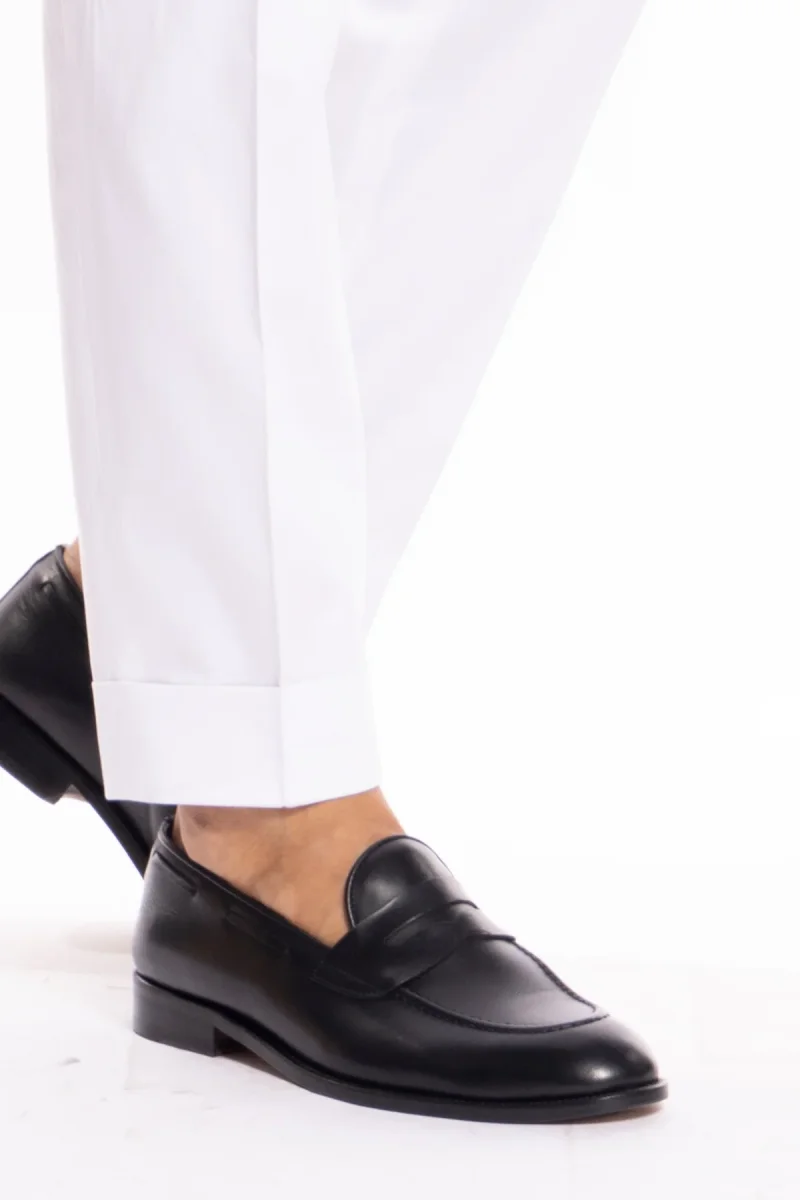 Pantalone uomo bianco in cotone vita alta doppia pinces con fibbie laterali risvolto 5cm - immagine 7