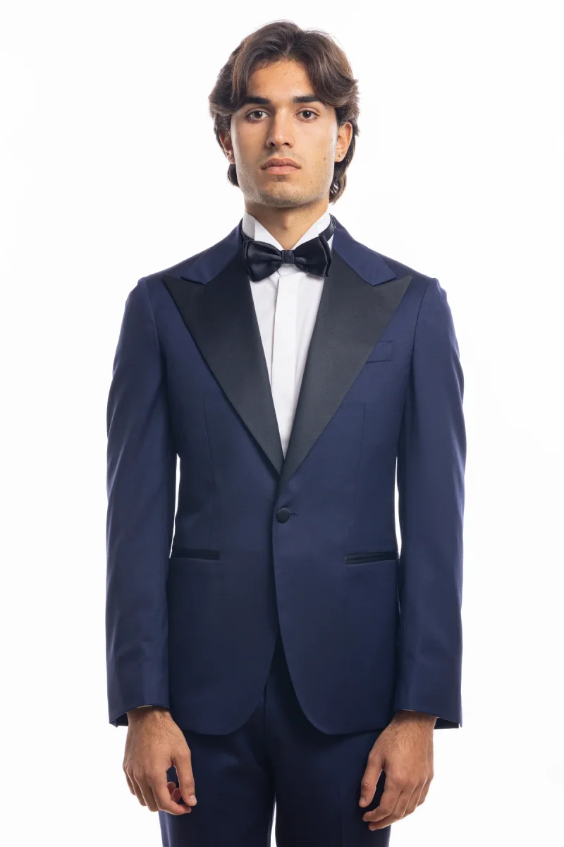 Abito smoking monopetto blu royal da uomo in fresco lana super 130’s Vitale Barberis Canonico con rever a Lancia largo in raso