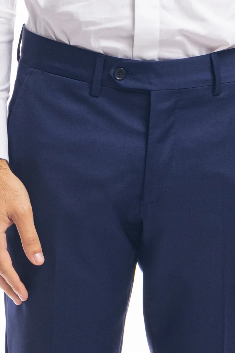 Abito smoking monopetto blu royal da uomo in fresco lana super 130’s Vitale Barberis Canonico con rever a Lancia largo in raso - immagine 9