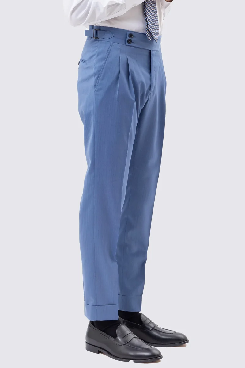 Pantalone uomo Celeste Solaro in fresco lana e seta Holland & Sherry vita alta con pinces fibbie laterali e risvolto 5cm - immagine 4