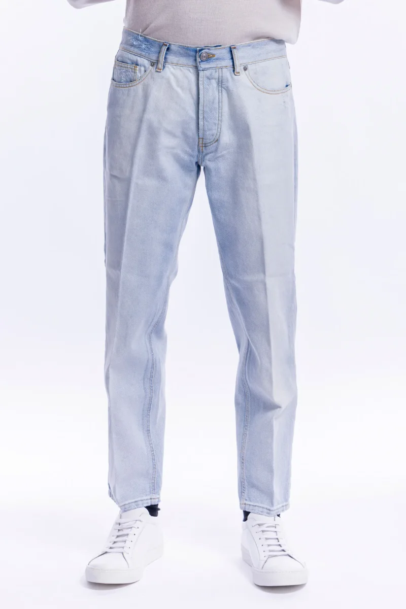 Jeans chiaro uomo effetto scambiato 5 tasche con lievi rotture vestibilità regular - immagine 2