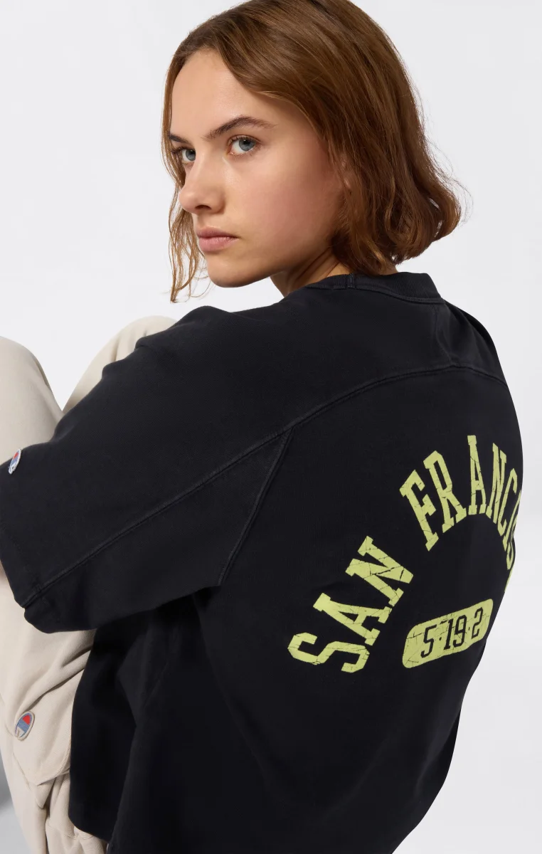 Women’s Cropped T-Shirt Time Capsule