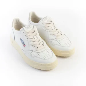 AUTRY AULW LL87 - Sneakers LOW WOM ALL LEAT - Foam Beige