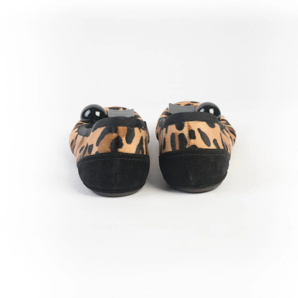 DOVE NUOTANO GLI SQUALI - Ballerina Becky - Pony Leopard - immagine 5