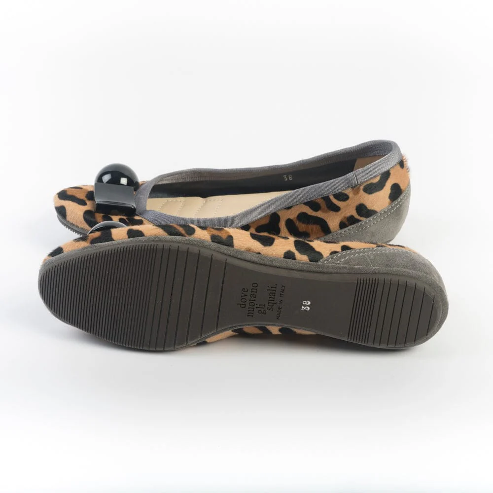 DOVE NUOTANO GLI SQUALI - Ballerina Becky - Pony Leopard - immagine 6