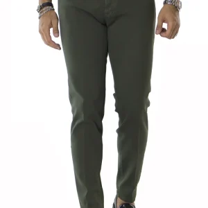 Jeans uomo verde tinta unita modello 5 tasche slim fit made in italy
