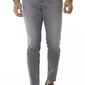 Jeans uomo slim grigio chiaro elasticizzato con sabbiature 5 tasche