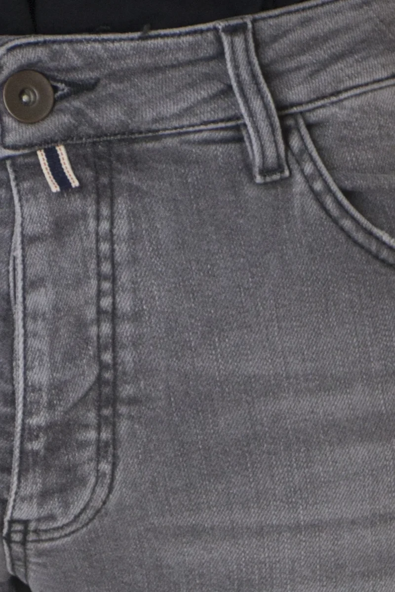 Jeans uomo slim grigio chiaro elasticizzato con sabbiature 5 tasche - immagine 5