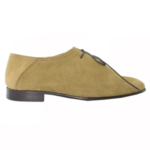 Scarpe basse da uomo senape in camoscio con chiusura laccio e suola in cuoio made in italy