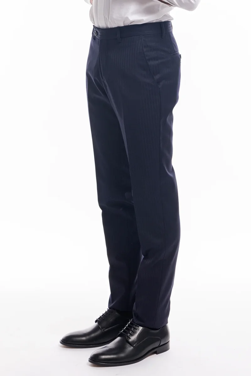 Abito uomo monopetto gessato fondo blu slim fit rever a lancia larga in seta - immagine 7