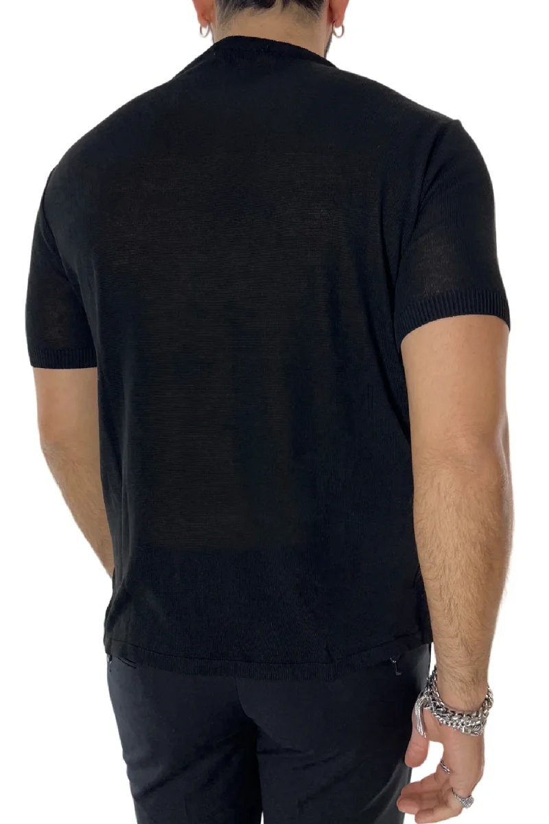 T-shirt uomo nera in viscosa mezze maniche scollo largo made in italy - immagine 4