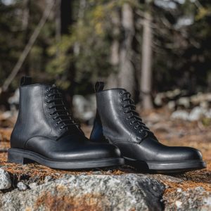 Stivaletto Stringato in Pelle