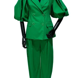 Tailleur donna giacca manica ampia effetto palloncino abbottonatura doppiopetto paantalone vita alta