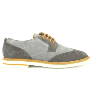 Scarpa donna modello stringata in camoscio bicolore con suola in gomma